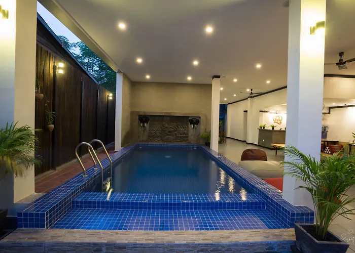 Noni Tree Hostel *